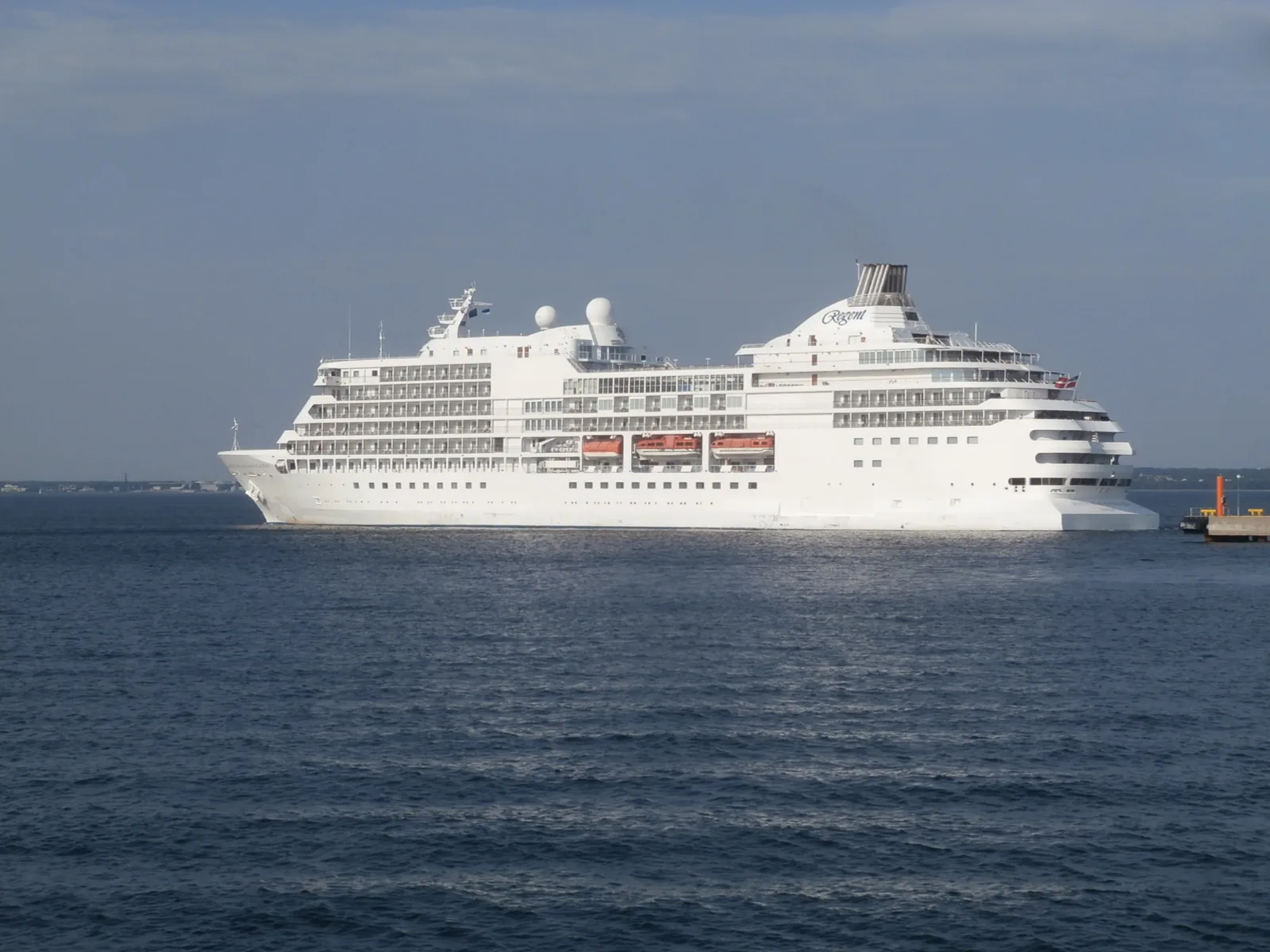 Seven Seas Navigator departing Tallinn 29 July 2018