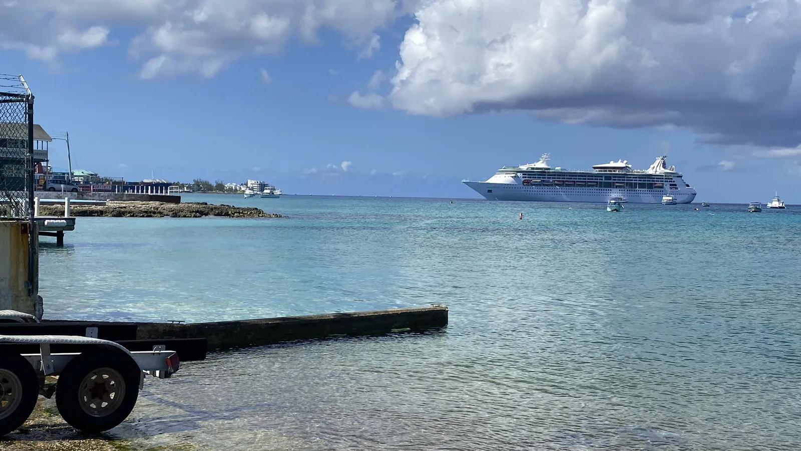 Grandeur of the Seas (ship, 1996) & Seaboard Sun (ship, 1991) in Grand Cayman
