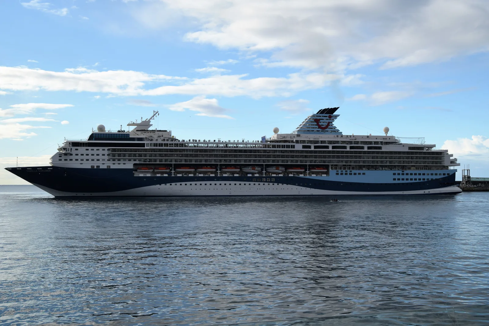 Madeira. Funchal cruise ship port. The Marella Explorer, a TUI ship. (51859641938)