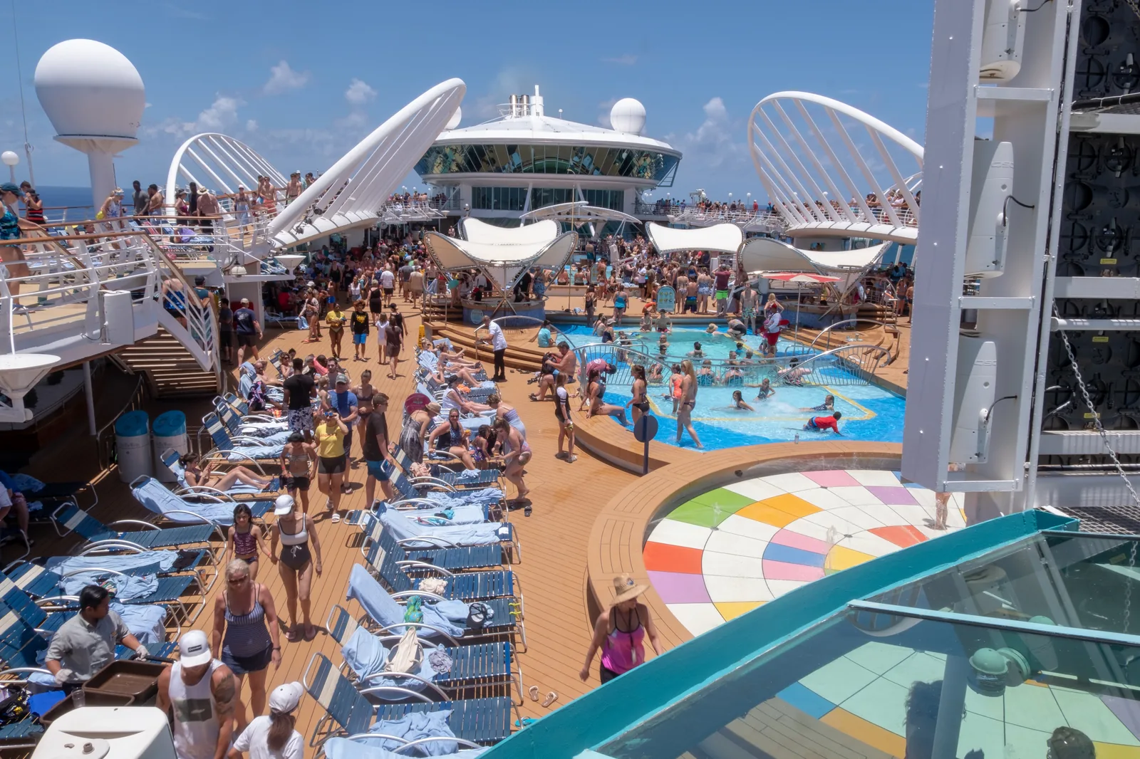 Bahamas Cruise - ship exterior - June 2018 (2178)