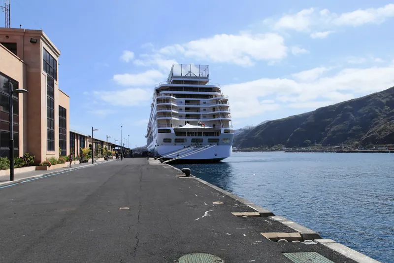 La Palma - Santa Cruz - Port of Santa Cruz de La Palma + Estación Marítima + MSC Armonia 01 ies
