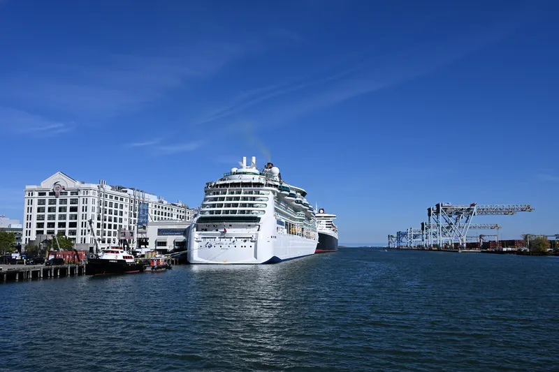 Cruise ships Jewel of the Seas and Queen Mary 2 at Flynn Cruiseport October 2024