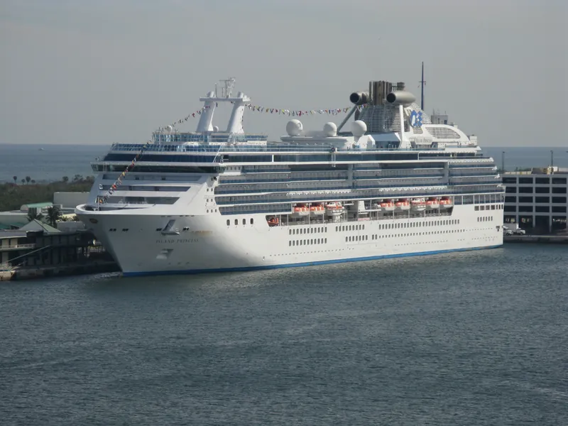 Island Princess in Port Everglades