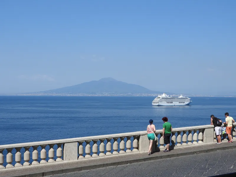 Cruise Liner Crystal Serenity (27980908885)