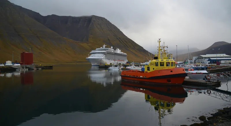 MS Riviera Cruise Ship, Isafordur, Westfjord, Iceland (48805525837),