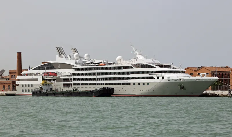 MS Le Soléal R02