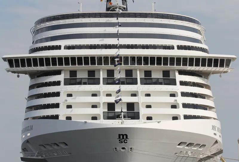 MSC Meraviglia (bow) in Hamburg