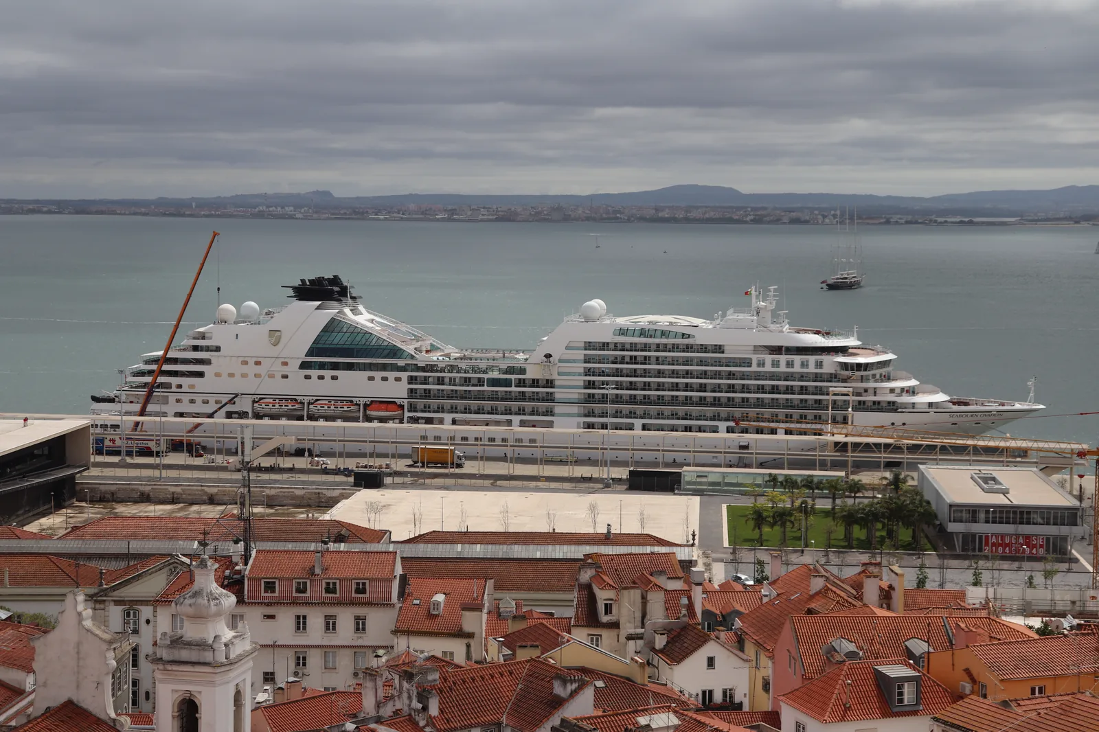Lisboa Seabourn Ovation 1