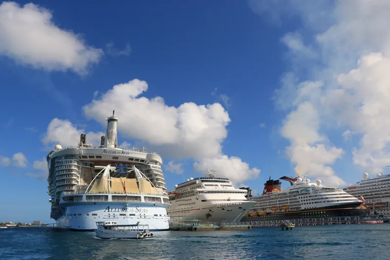 Cruise ships Nassau 0015