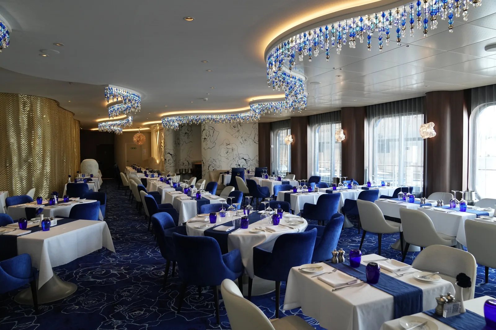 Celebrity Apex, The Blu Restaurant