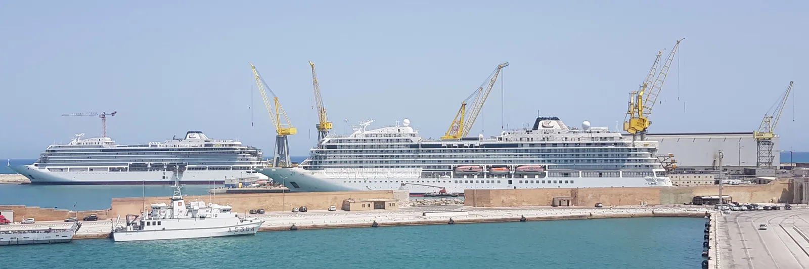 Viking Saturn-Neptune CruiseShips inBau inAncona 20220627 5w