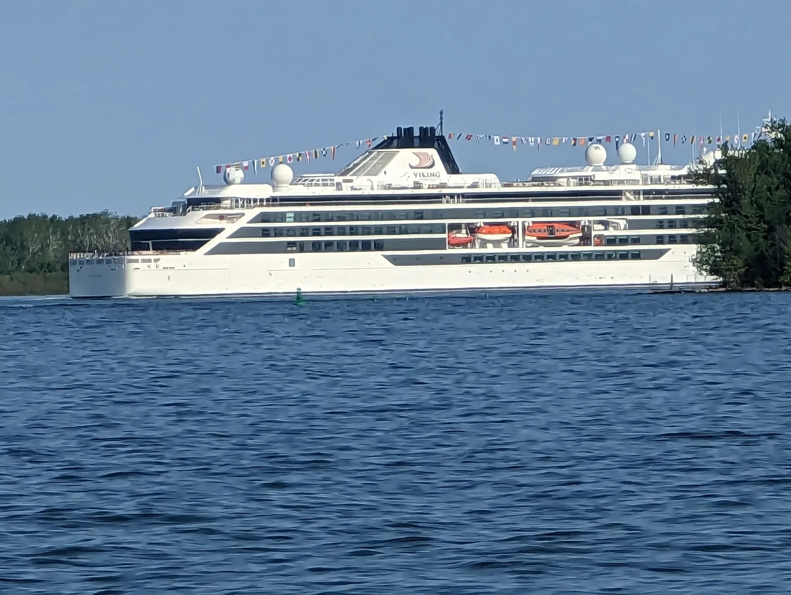 Cruise ship Viking Polaris leaving Toronto, 2023 05 27 (52930614889)